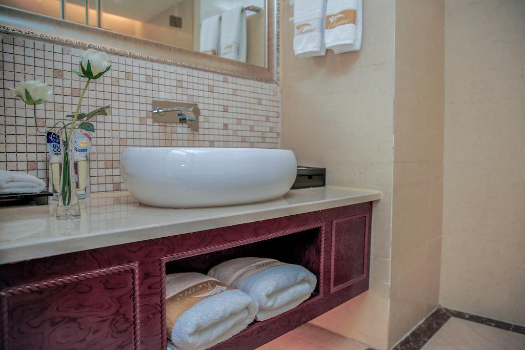 Chengdu Theme Hotel Екстериор снимка